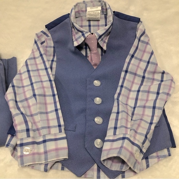 Van Heusen 2T Boys 4 Piece Formal Suit Set Vest Tie Collared Dress Shirt Pants - Picture 5 of 11